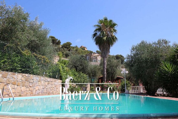 photo 16 Villa for sale 400 m²