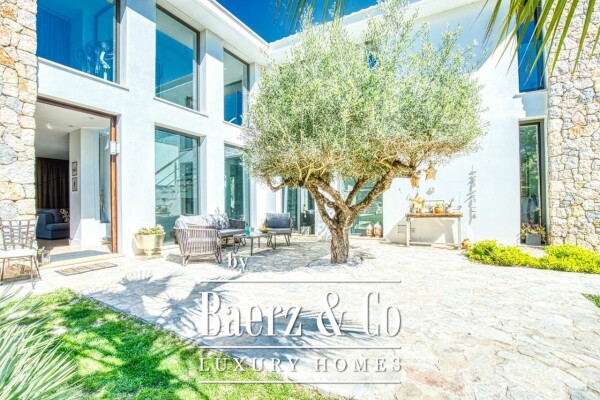photo 7 Mediterranean Villa with Vacation License