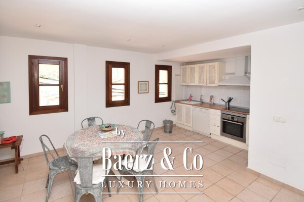 photo 23 Mansion with several Apartments and Pools