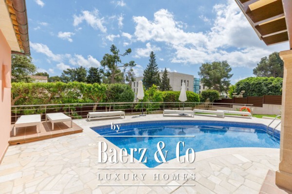 photo 3 Beautiful Villa in a sought after area with rental licence