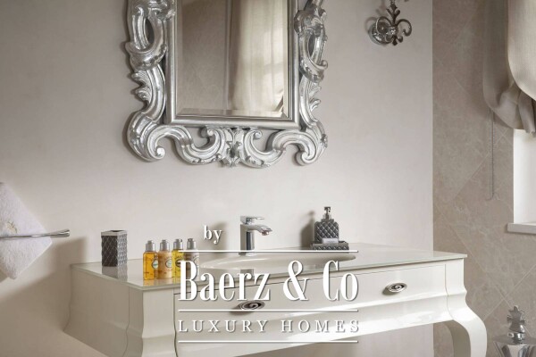 photo 13 Vabriga, luxurious villa of 302 m2 with a beautiful garden