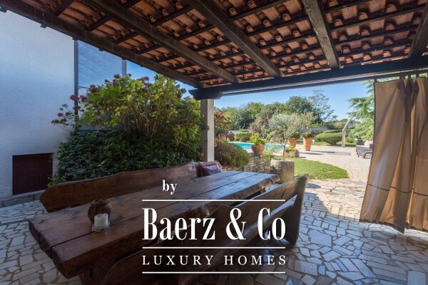 photo 16 Pula, Veli Vrh, wonderful villa plus 4 separated apartments and a pool