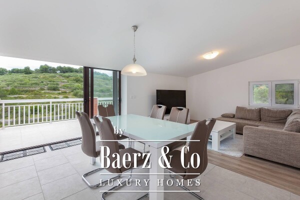 photo 2 Šolta, Stomorska, Mediterranean villa with swimming pool and tennis court