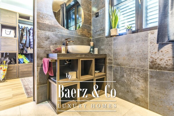 photo 11 Maksimir, Kolonija luxurious house with a pool