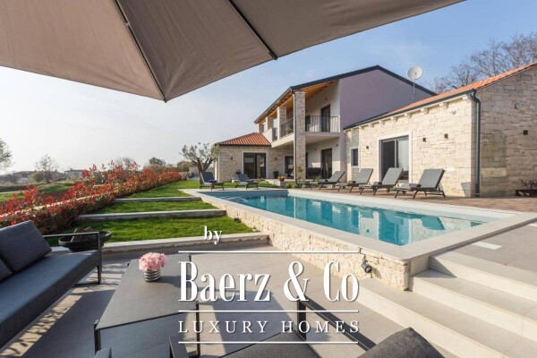 photo 4 Sveti Lovreč, a beautiful villa with a swimming pool on a landscaped garden of 1874m2