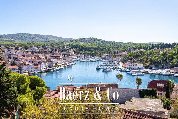 photo 4 Brač, Milna, charming house with sea view, NKP 373 m2