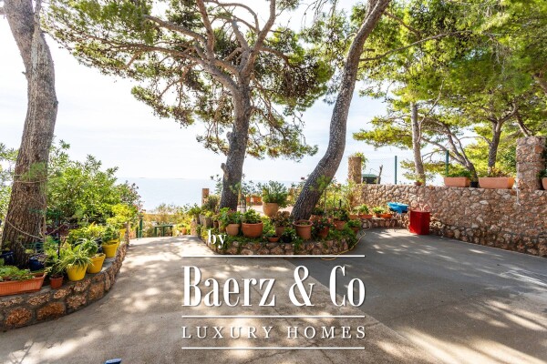 photo 3 Hvar, nice house on the south side of the island, 1st row by the sea