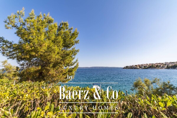 photo 118 Split, Čiovo, modern villa/boutique hotel with 8 apartments, first row to the sea