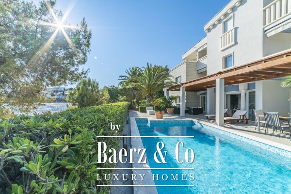 photo 123 Split, Čiovo, modern villa/boutique hotel with 8 apartments, first row to the sea