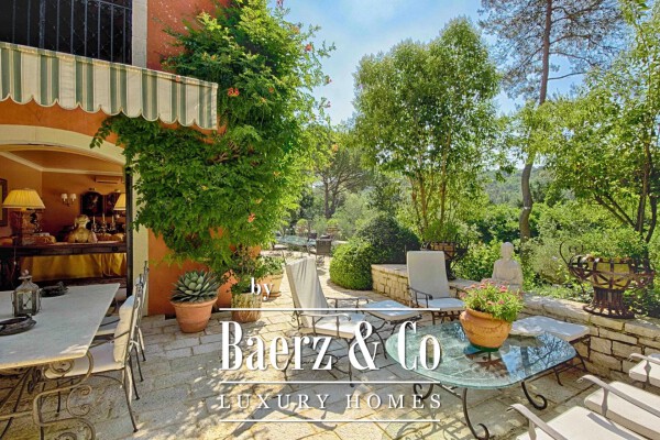 photo 4 MOUGINS -  In a close domain in the bord of the golf and Mougins School