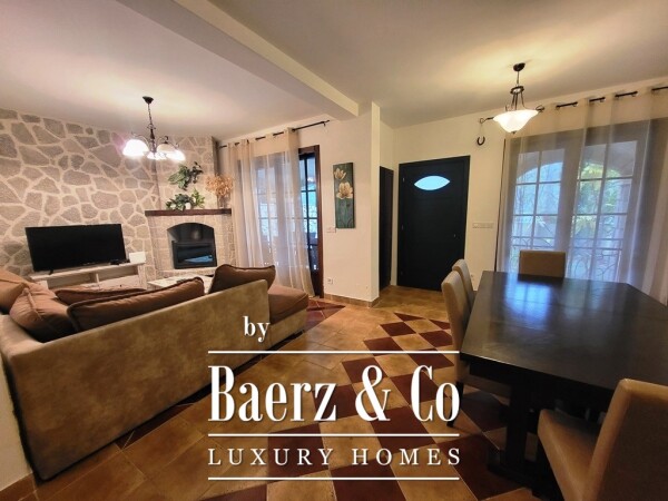 photo 11 Three Bedroom Apartment in Kotor with Seaview