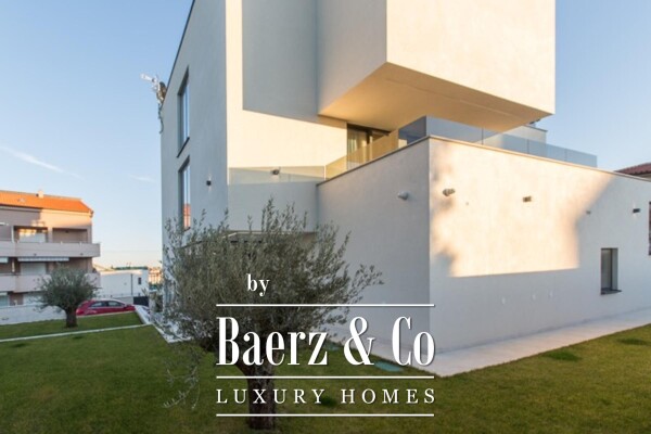 photo 55 Medulin, immaculate luxury villa NKP 400 m2 with pool, 300 m from the beach