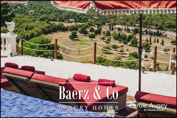 photo 2 Authentic Villa facing the Golf Course