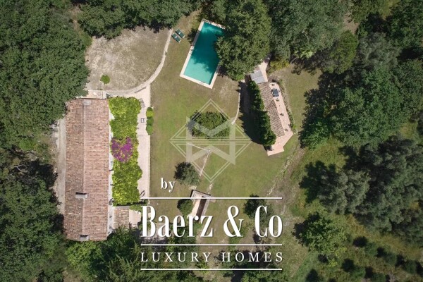 photo 2 Sumptuous 19th century farmhouse