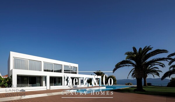 photo 3 Modern Villa