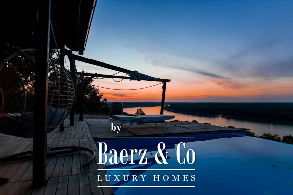 photo 2 Aljmaš, villa with three swimming pools and a view of the Danube, 25104 m2 garden