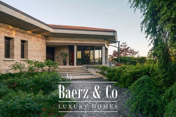 photo 3 Villa for sale 210 m²