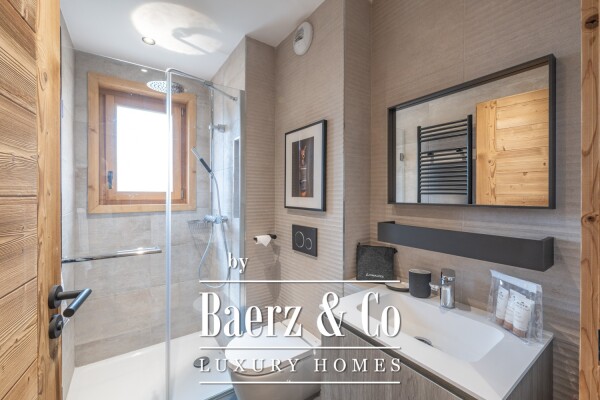 photo 8 UNIQUE 6 BEDROOM CHALET - PRESTIGIOUS AMENITIES