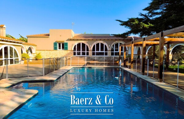 photo 1 MAGNIFICENT LUXURY VILLA, A TRUE HAVEN OF ELEGANCE AND COMFORT LOCATED IN THE COVETED SOUTHERN AREA OF CIUTADELLA DE MENORCA, JUST STEPS AWAY FROM THE SEA.