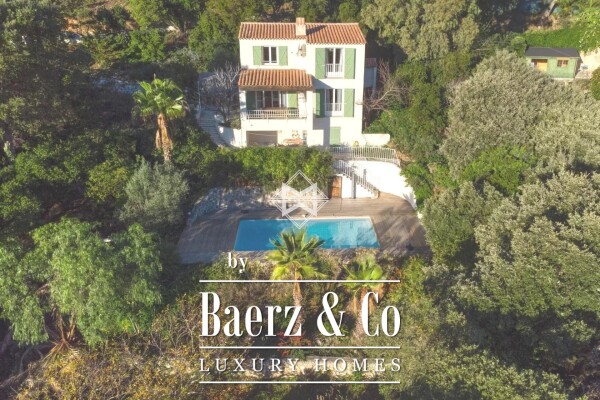 photo 7 In La Croix-Valmer, villa with sea view in the heart of a domain