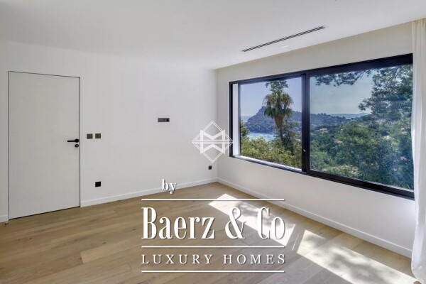 photo 10 Property with panoramic sea view at Rayol-Canadel-Sur-Mer