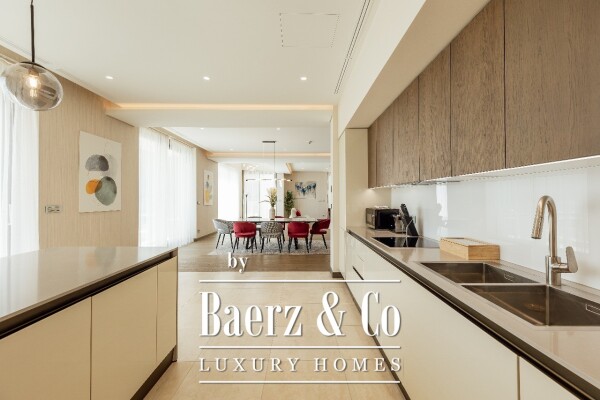 photo 16 Luxurious Three Bedroom Apartment with a Seaview