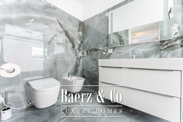 photo 15 Elegant bungalow in prestigious area.