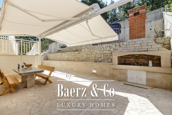 photo 3 Blace, first row to the sea, residential building