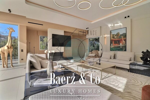 photo 9 CONTEMPORARY VILLA WITH UNOBSTRUCTED VIEW