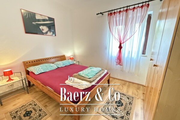 photo 17 Pula, Veli Vrh - spacious house with five residential units,22m2 swimming pool,garage-quiet location