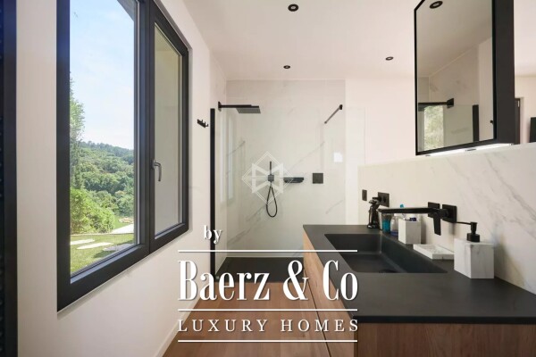 photo 18 Property surrounded by nature on the heights of La Croix-Valmer