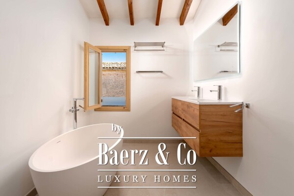 photo 19 Exquisite renovated townhouse with pool and mountain view