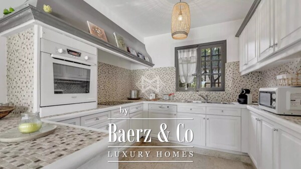 photo 11 Gassin: Provençal Villa with Pool, Independent Studio, and Open Views