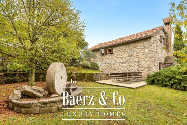 photo 3 Charming rustic house surrounded by peaceful, lush gardens