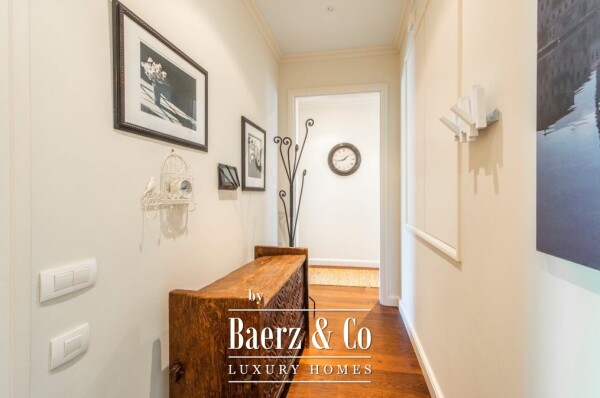 photo 11 Spacious Apartment with a Sea View in Tivat