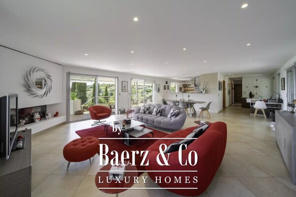 photo 6 Modern villa with dominant view