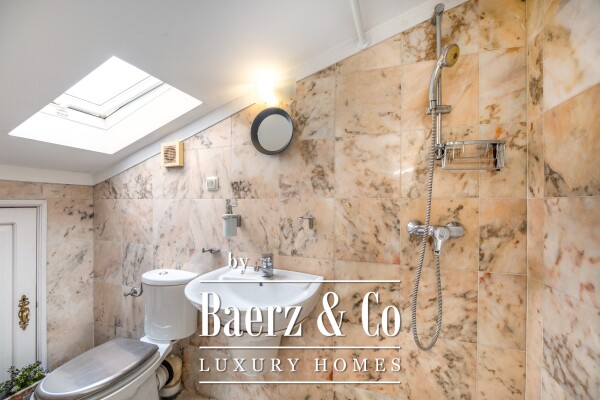 photo 25 5 bedroom villa with swimming pool in the historic area of Parede