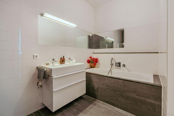 photo 22 Gustav Mahlerlaan 132