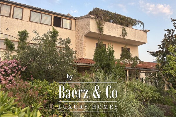 photo 1 Hvar, Jelsa, residential and commercial complex ideal for investment