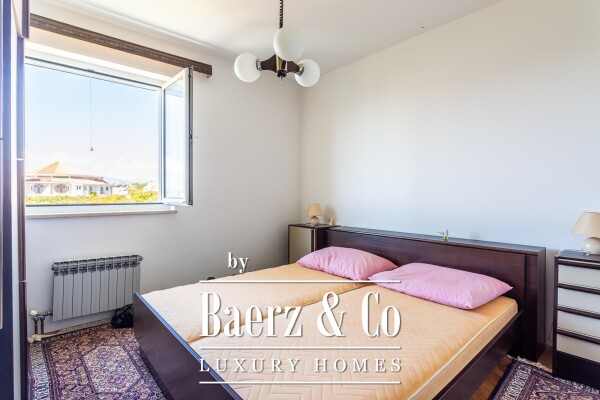 photo 13 Podstrana, house with three units and garage - near the sea