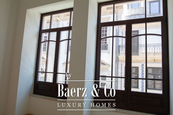 photo 7 A beautiful  three bedroom  with views of Bolhão Market