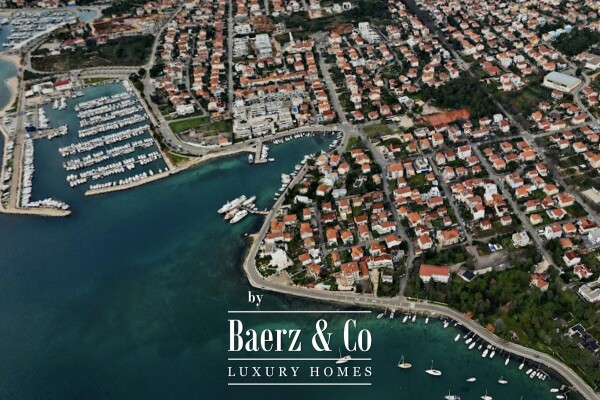 photo 1 Zadar, Borik - House on a 692 m² Plot, 70m from the Sea