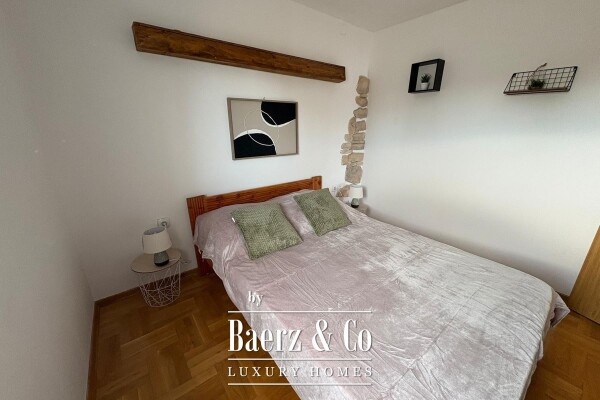 photo 9 Karlobag, Cesarica, House with 6 Apartments, First Row to the Sea