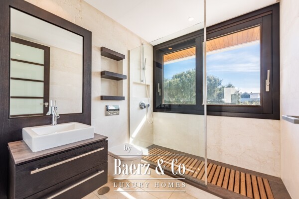 photo 13 Beautiful luxury home in Sotogrande, Sotogrande Alto - Hacienda de Valderrama