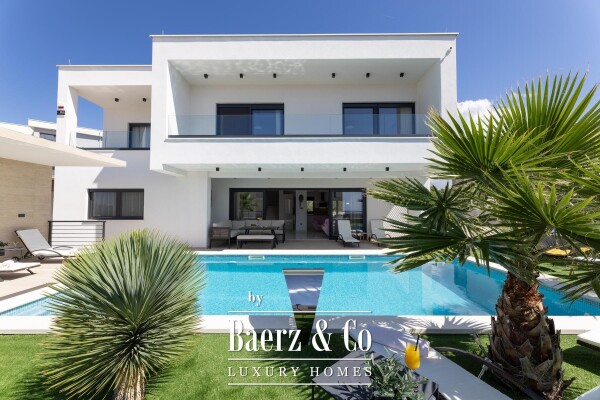 photo 3 Primošten, beautiful villa with a swimming pool and sea view, 311.56 m²