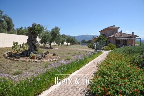 photo 11 Tuscan-Style Villa in Amarynthos with Panoramic Sea & Mountain Views