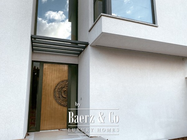 photo 10 New constructed villa first line of the ocean