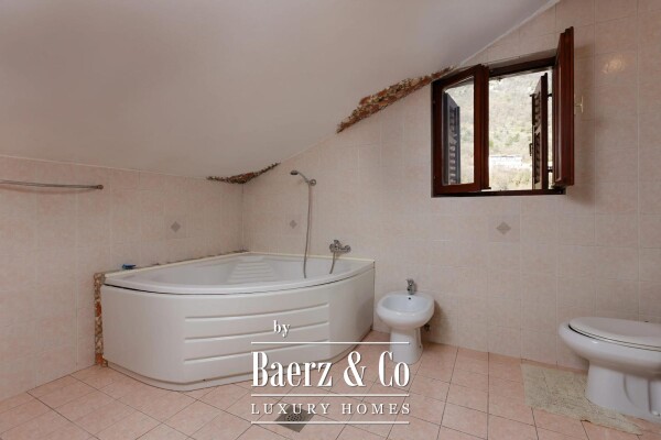 photo 11 Mošćenička Draga, spacious property with 7 condominium units on an 893 m² plot