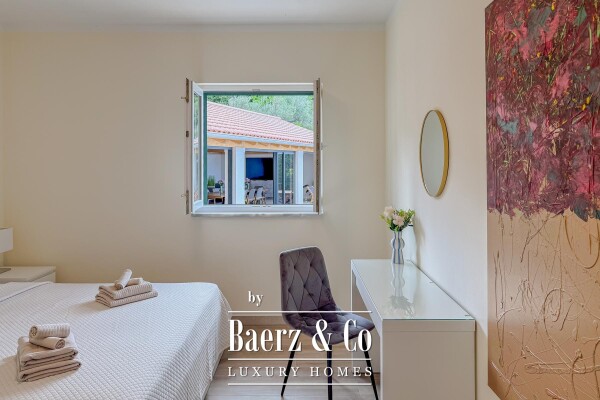 photo 20 Omiš, Krilo Jesenice, house with swimming pool and summer kitchen