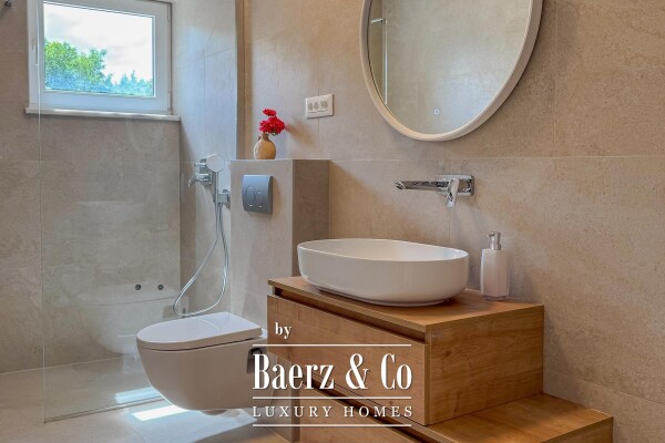 photo 26 Omiš, Krilo Jesenice, house with swimming pool and summer kitchen